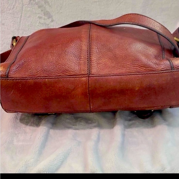 Fossil brand Messenger handbag in great condition - Picture 6 of 7